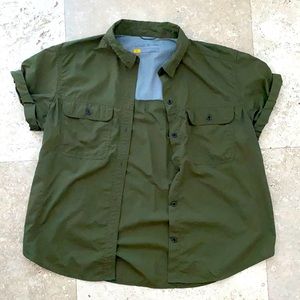 Eddie Bauer green button down 🏕